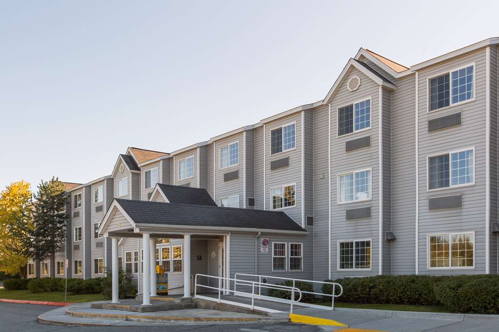 Baymont Inn & Suites By Wyndham Anchorage Airport Экстерьер фото