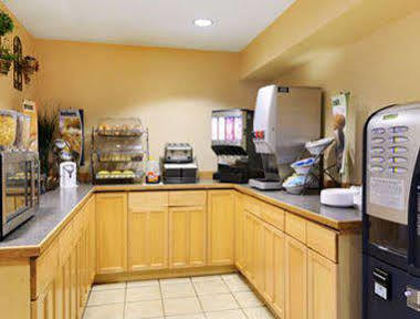 Baymont Inn & Suites By Wyndham Anchorage Airport Экстерьер фото