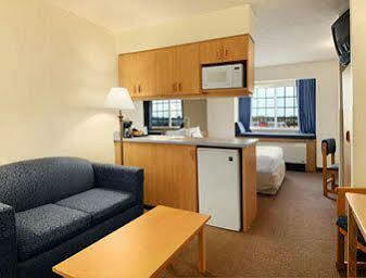 Baymont Inn & Suites By Wyndham Anchorage Airport Экстерьер фото